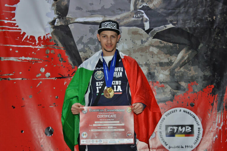 San Pietro al Tanagro: Luigi Liguori conquista la medaglia d’oro al campionato europeo di kickboxing