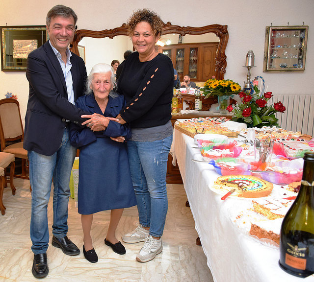 Elisir di lunga vita a Castellabate. Nonna Maria Pace compie 101 anni