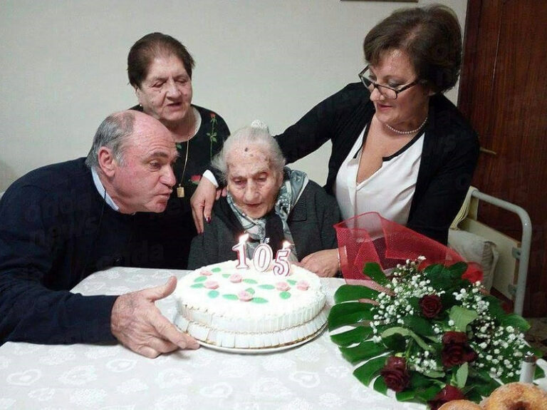 Piaggine in festa per i 105 anni di nonna Brigida Filomena di Renna